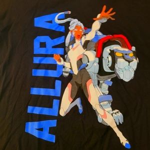 Voltron Princess Allura and the Blue Lion T shirt.Says XL fits Large